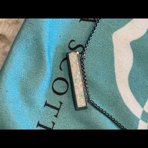 Kendra scott necklace